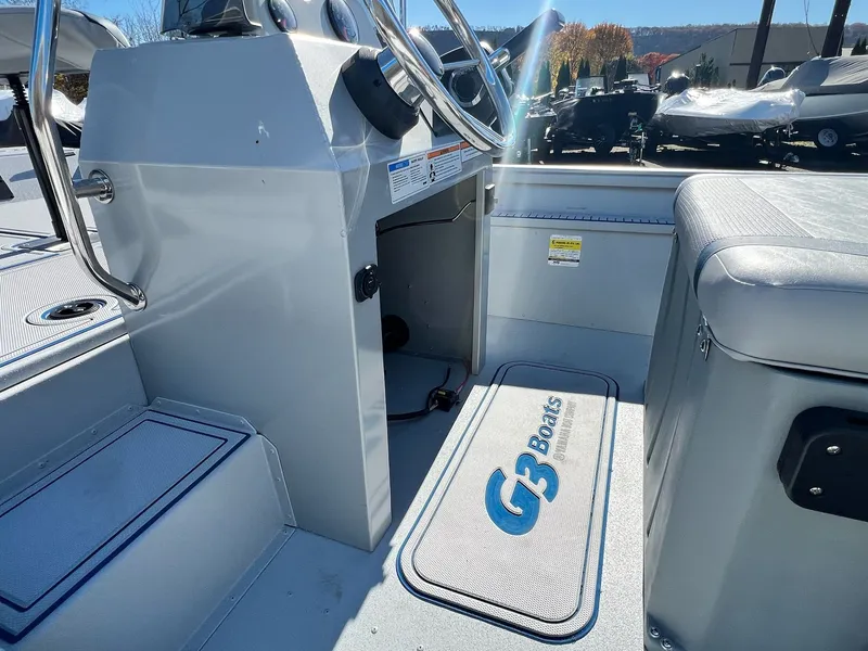 Slide: The Image of G3 Gator Tough 18 CCJ DLX 2025 - 3