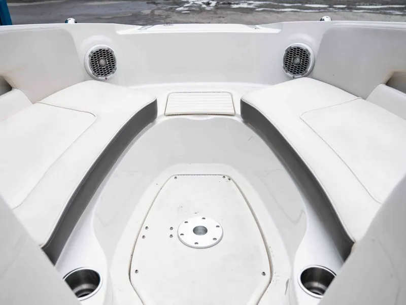 Slide: The Image of Sea Ray 240 Sundeck 2012 - 13