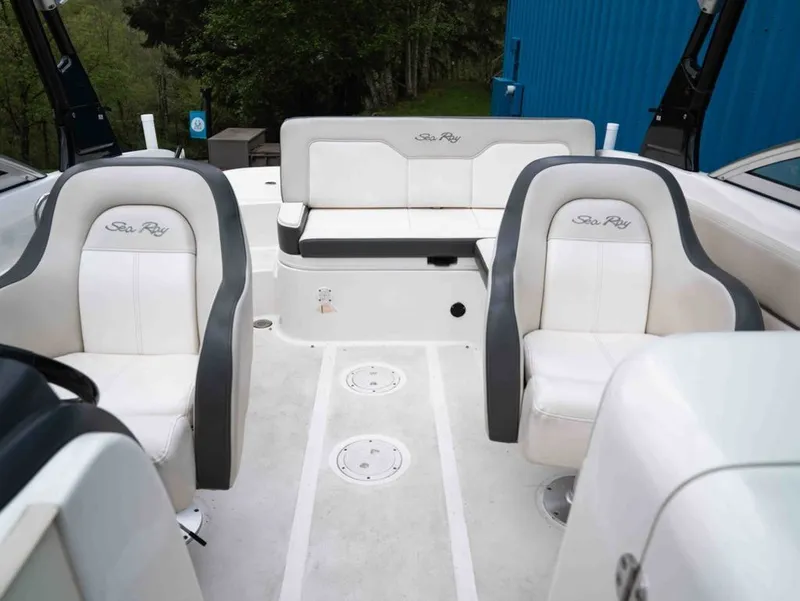 Slide: The Image of Sea Ray 240 Sundeck 2012 - 16