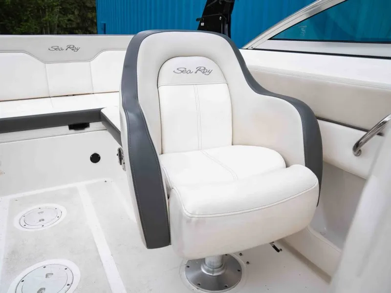 Slide: The Image of Sea Ray 240 Sundeck 2012 - 18