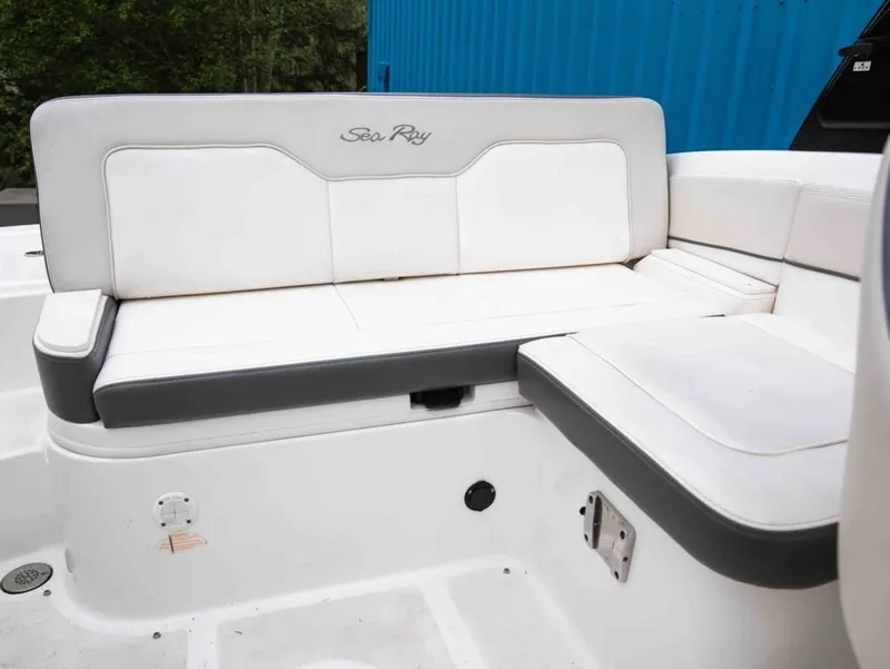 Slide: The Image of Sea Ray 240 Sundeck 2012 - 19