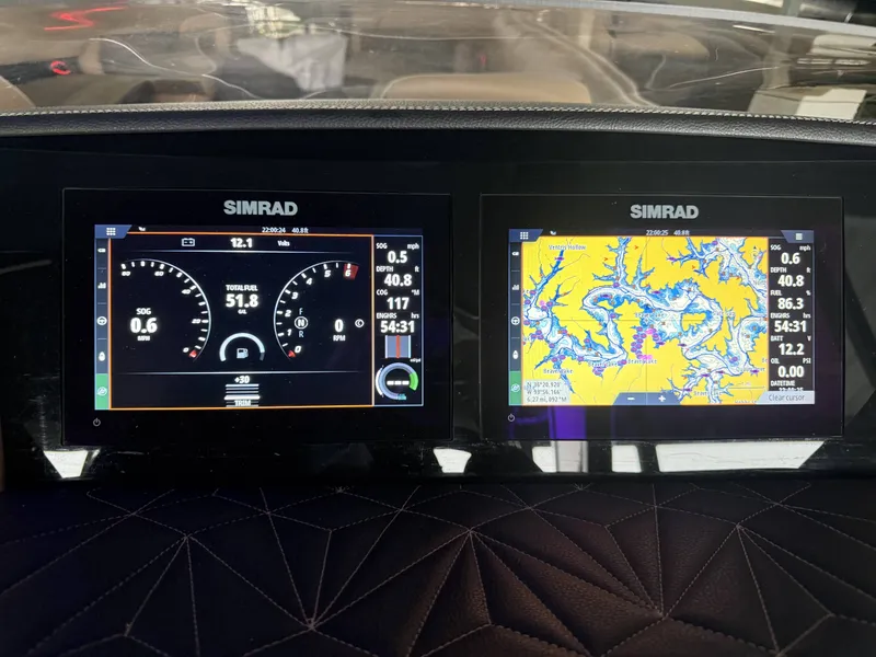 Slide: The Image of Simrad navigation system on Harris 270GM boat, 2023 model. - 15