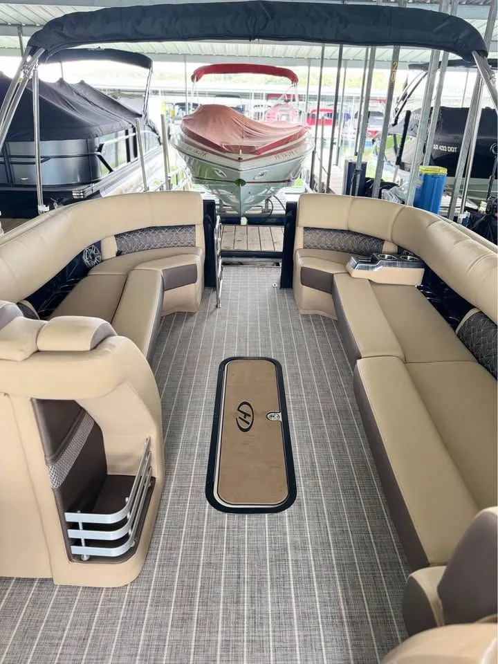 Slide: The Image of Harris 270GM 2023 - 7