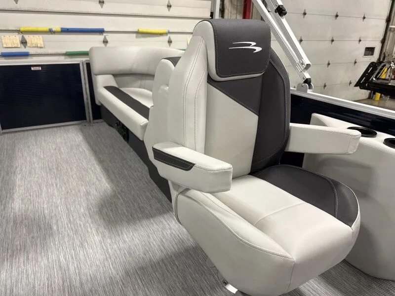 Slide: The Image of Bennington 22SSR S-One 2026 - 17