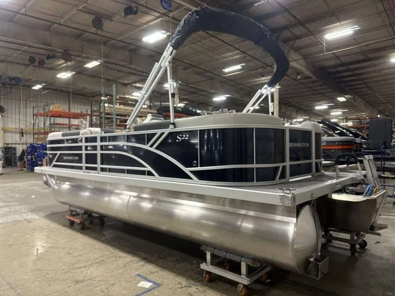 Slide: The Image of Bennington 22SSR S-One 2026 - 4
