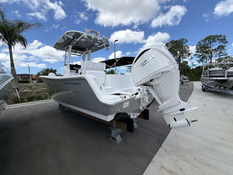 Slide: The Image of Sportsman Heritage 231 Center Console 2026 - 7