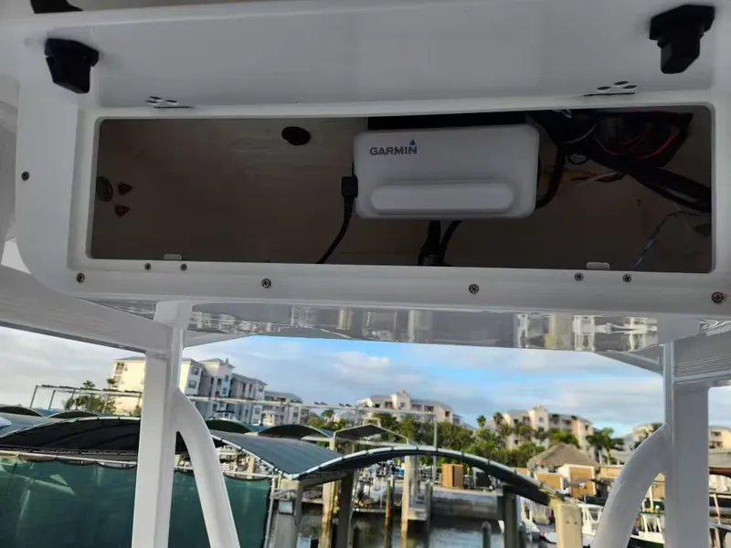 Slide: The Image of Sea Hunt Ultra 234 2024 - 10