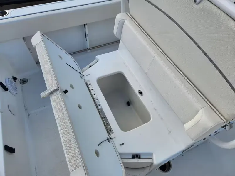 Slide: The Image of Sea Hunt Ultra 234 2024 - 12