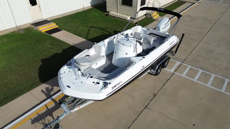 Slide: The Image of Hurricane 231CC 2022 - 21