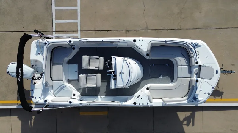 Slide: The Image of Hurricane 231CC 2022 - 10