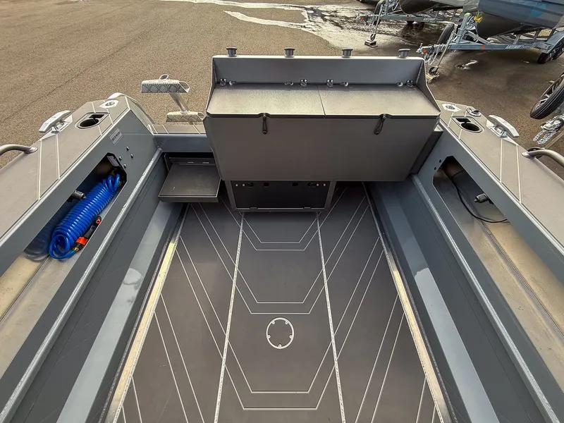 Slide: The Image of Stabi-Craft 2050 Treker 2026 - 17