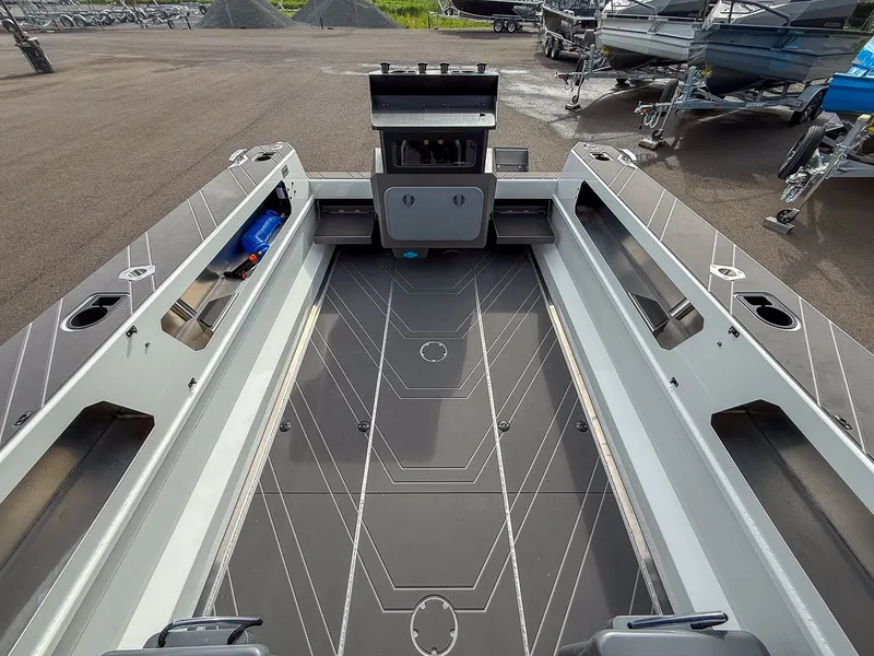 Slide: The Image of Stabi-Craft 2050 Supercab 2026 - 12