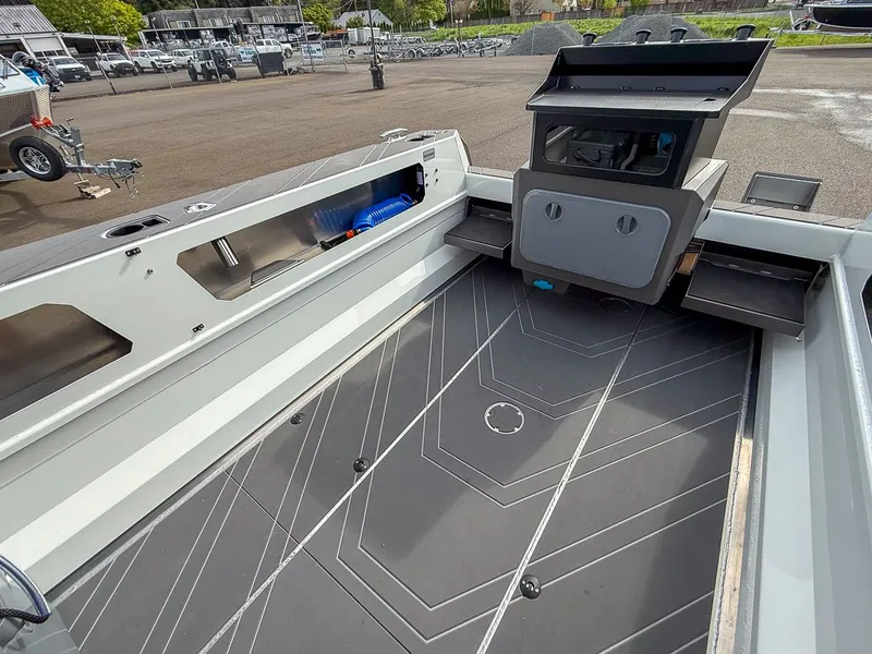 Slide: The Image of Stabi-Craft 2050 Supercab 2026 - 13