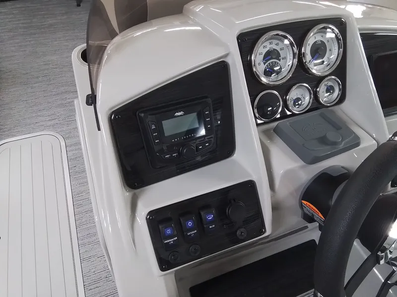 Slide: The Image of Sylvan Mirage X3 CLZ 2026 - 25