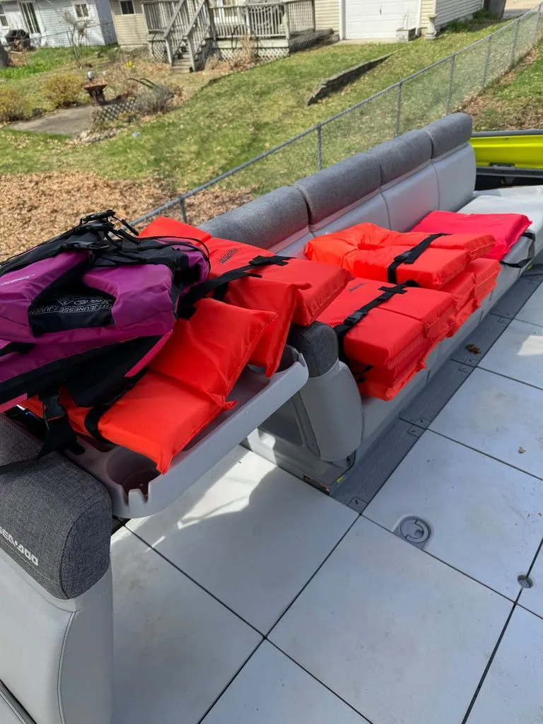 Slide: The Image of Sea-Doo Switch 2024 - 10