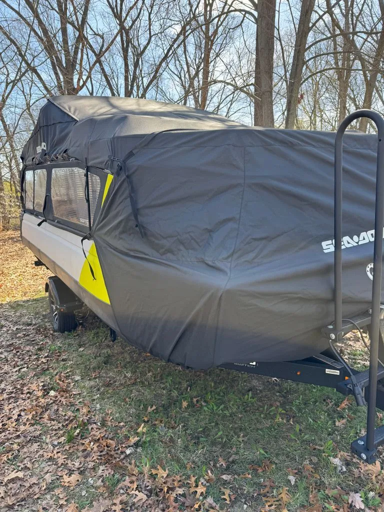 Slide: The Image of Sea-Doo Switch 2024 - 19