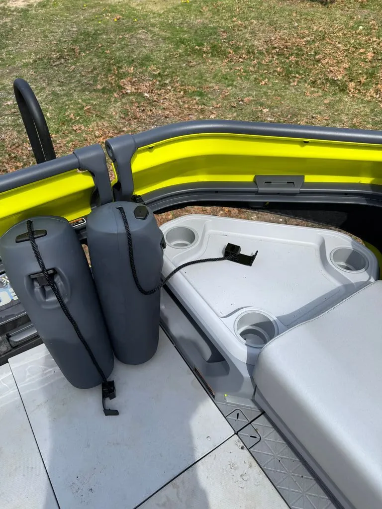 Slide: The Image of Sea-Doo Switch 2024 - 6