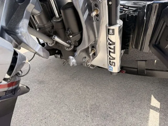 Slide: The Image of Phoenix Bass Boat 21 XE 2026 - 3