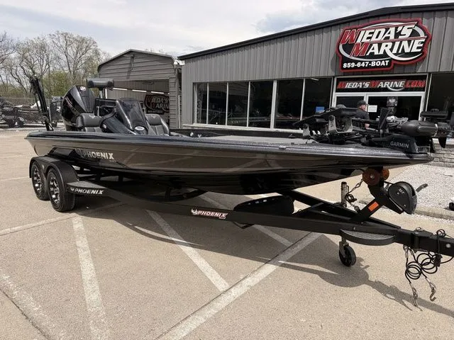 Slide: The Image of Phoenix Bass Boat 721 ZXL 2025 - 8