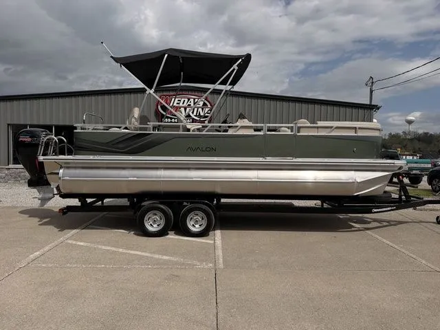 The Image of Avalon Venture 85 Rear Fish 23 FT 2026 - 1