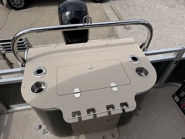 Slide: The Image of Avalon Venture 85 Rear Fish 23 FT 2026 - 8