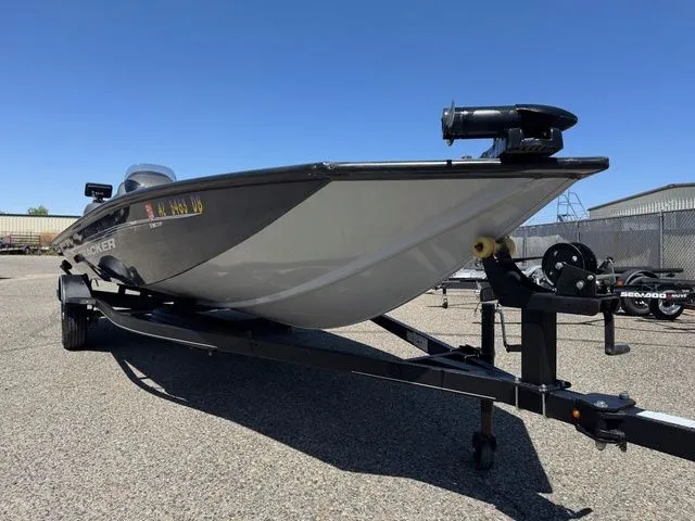 Slide: The Image of Tracker Pro Team 190 TX 2022 - 19