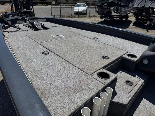 Slide: The Image of Tracker Pro Team 190 TX 2022 - 28