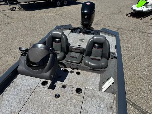 Slide: The Image of Tracker Pro Team 190 TX 2022 - 35