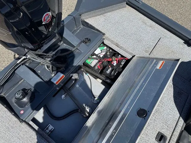 Slide: The Image of Tracker Pro Team 190 TX 2022 - 37