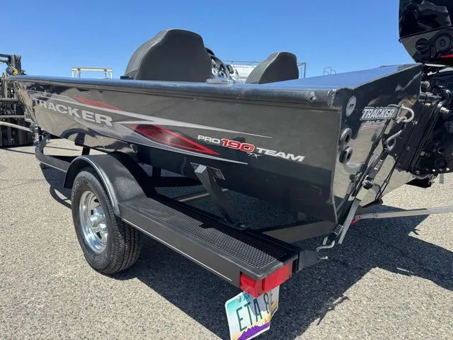 Slide: The Image of Tracker Pro Team 190 TX 2022 - 43