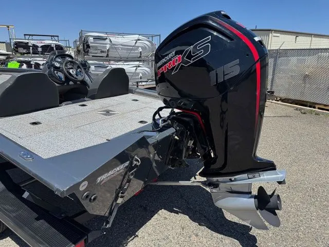 Slide: The Image of Tracker Pro Team 190 TX 2022 - 44