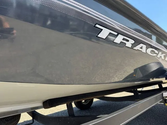 Slide: The Image of Tracker Pro Team 190 TX 2022 - 48