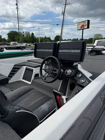 Slide: The Image of Skeeter ZXR21 2023 - 8