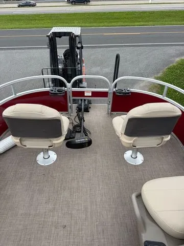 Slide: The Image of Sun Tracker 16XL BASS BUGGY 2024 - 6