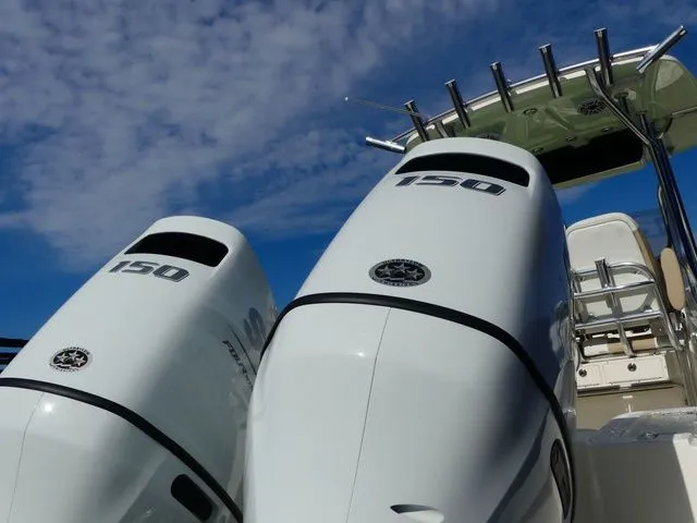 Slide: The Image of Bulls Bay 255 Center Console 2026 - 13