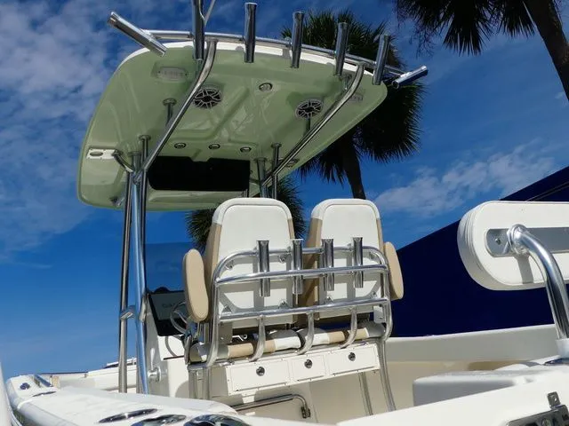Slide: The Image of Bulls Bay 255 Center Console 2026 - 16