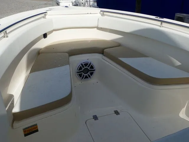 Slide: The Image of Bulls Bay 255 Center Console 2026 - 17