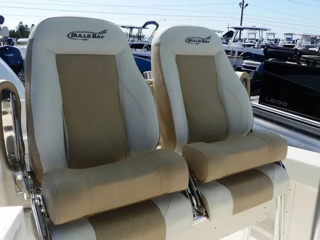 Slide: The Image of Bulls Bay 255 Center Console 2026 - 21