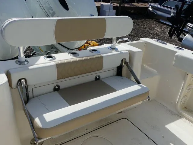 Slide: The Image of Bulls Bay 255 Center Console 2026 - 22