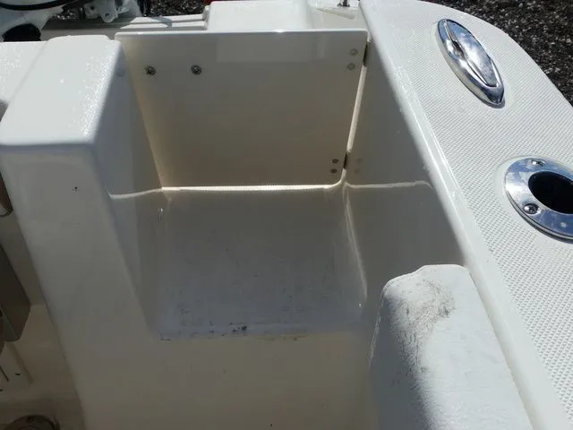 Slide: The Image of Bulls Bay 255 Center Console 2026 - 25