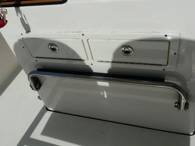 Slide: The Image of Bulls Bay 255 Center Console 2026 - 34