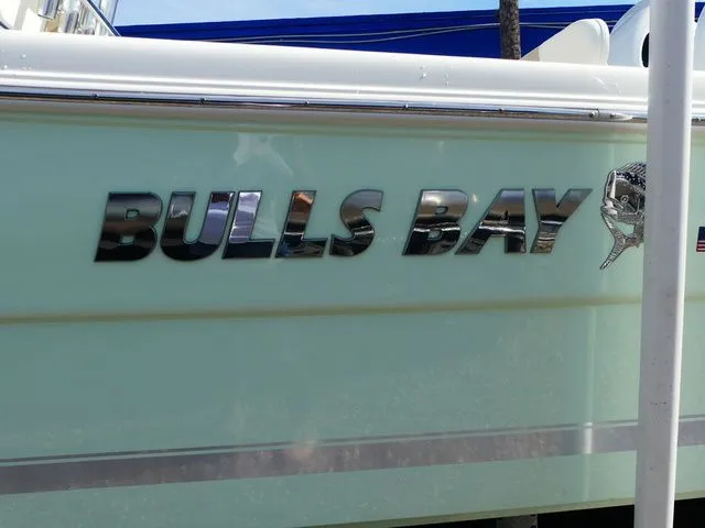 Slide: The Image of Bulls Bay 255 Center Console 2026 - 9