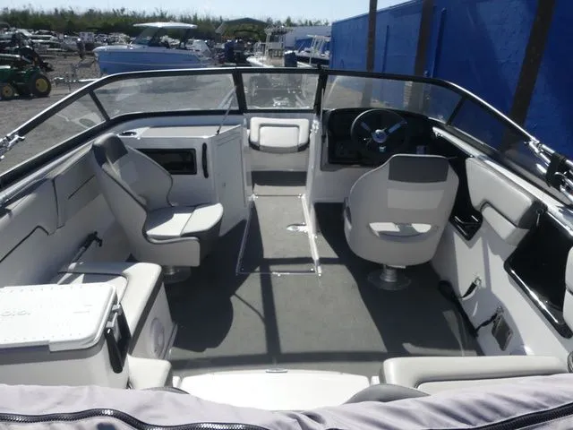 Slide: The Image of Yamaha SX190 2024 - 10