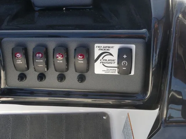 Slide: The Image of Yamaha SX190 2024 - 18