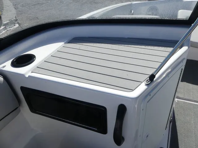 Slide: The Image of Yamaha SX190 2024 - 20