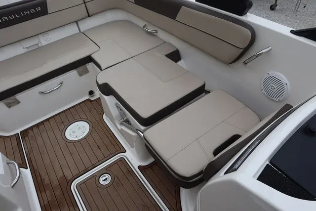 Slide: The Image of Bayliner VR6 2018 - 15
