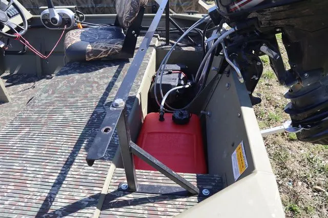 Slide: The Image of Lowe 1648MT AURA 2020 - 5