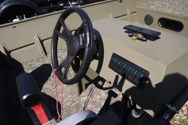 Slide: The Image of Lowe 1648MT AURA 2020 - 9