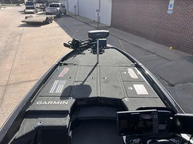 Slide: The Image of Skeeter ZXR21 2021 - 11