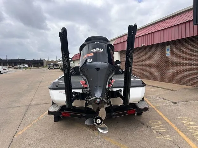 Slide: The Image of Skeeter ZXR21 2021 - 5